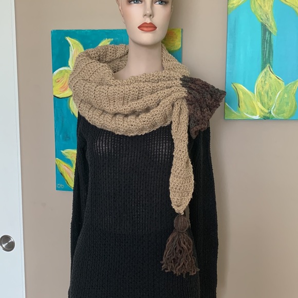 Womens scarf - Picture 2 of 8